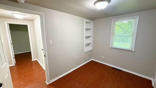 Building Photo - EAST SIDE 3 BEDROOM RANCH WITH CARPORT AVAILABLE NOW!