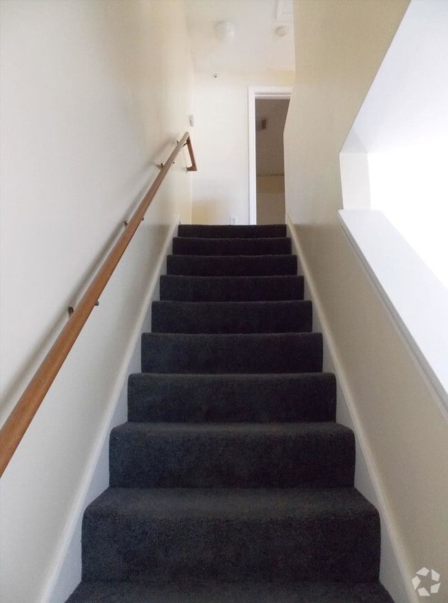 Staircase - Carpenter's Glen Apartments