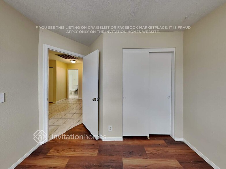 Building Photo - 10017 N 66th Ave