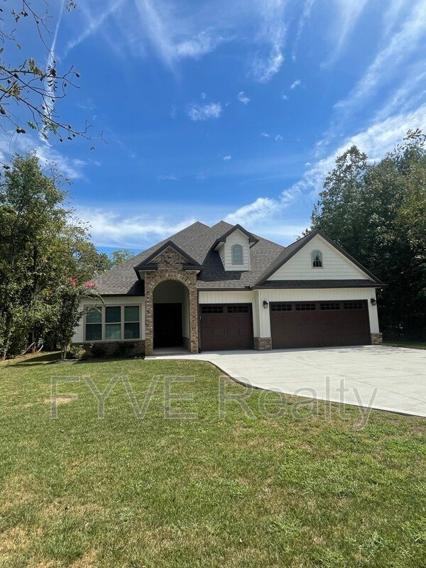 Building Photo - 120 Utsesti Way