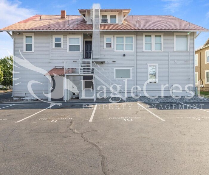 Building Photo - 105NSP