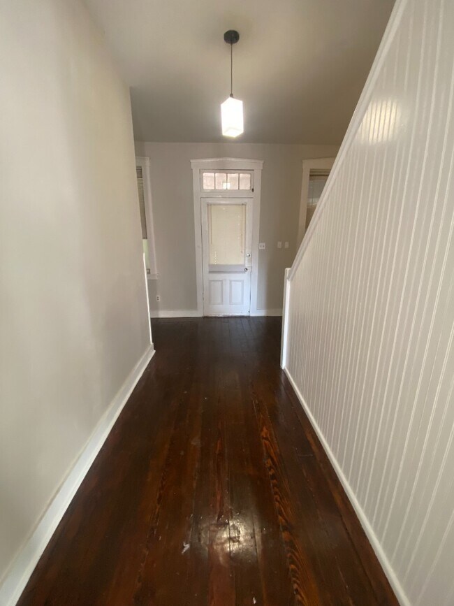 Building Photo - 917a Geyer