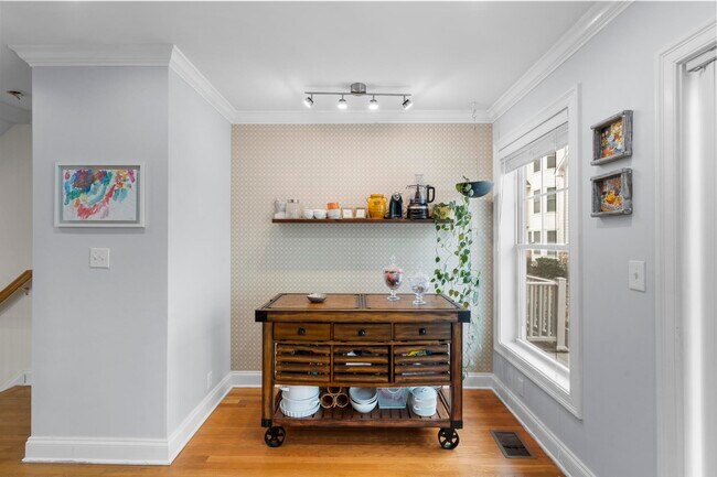 Building Photo - 85 Camp Ave