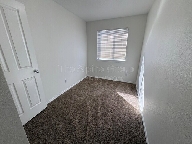 Building Photo - 210 NW Connell Ave