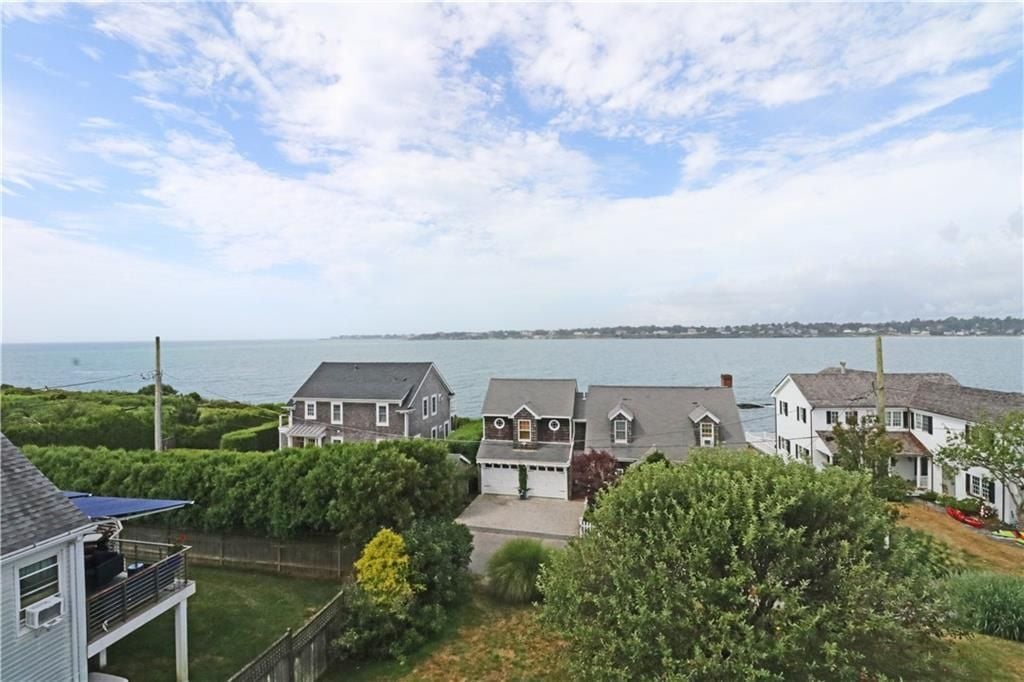 Building Photo - 249 Tuckerman Ave