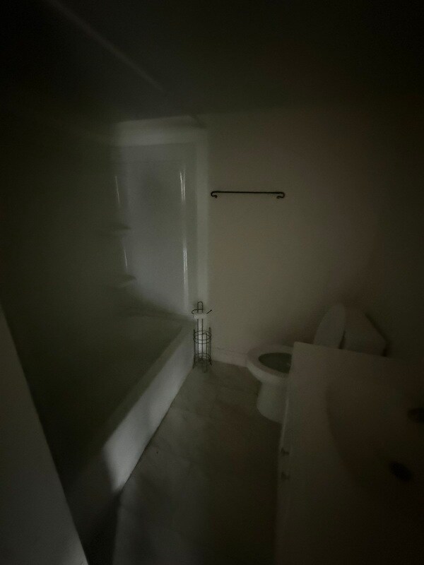 Building Photo - 1300-1330 Windsor Avenue - 1302 B