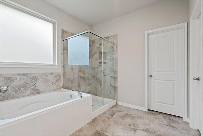 Building Photo - 14108 N Crater Lake Trail