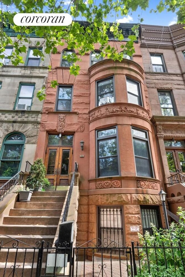 Primary Photo - 274 Hancock St