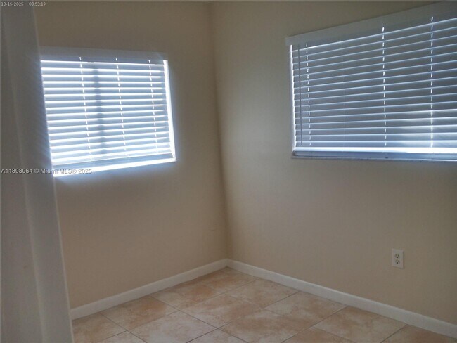 Building Photo - 8540 SW 133rd Avenue Rd