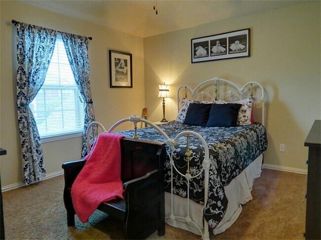 Building Photo - 28534 Hunters Shore Dr