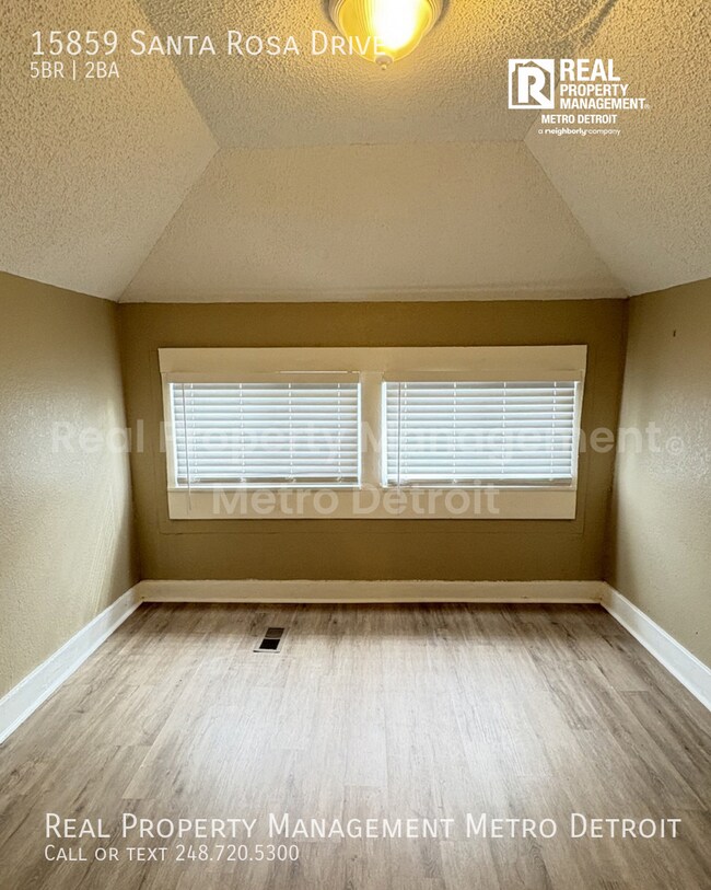 Building Photo - 15859 Santa Rosa Dr