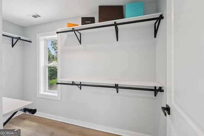 Building Photo - 3189 Jackson St