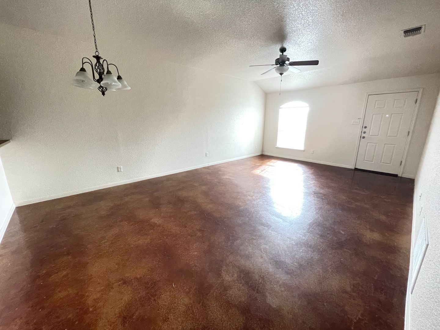 Building Photo - 3800 John Chisholm Loop