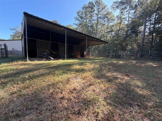 Building Photo - 28402 Ascot Farms Rd
