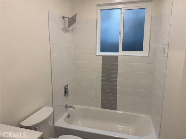 Building Photo - 1041 Bennett Ave