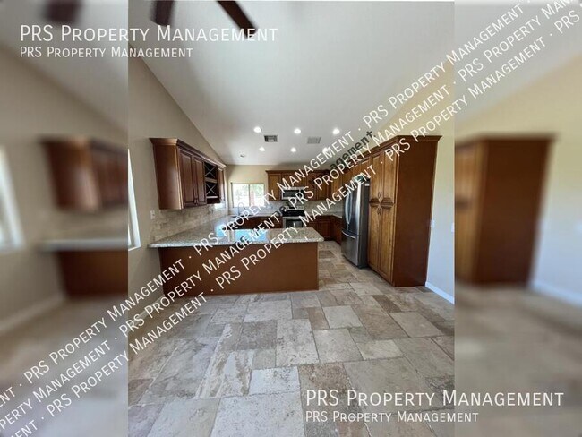 Building Photo - 10906 E Navajo Dr