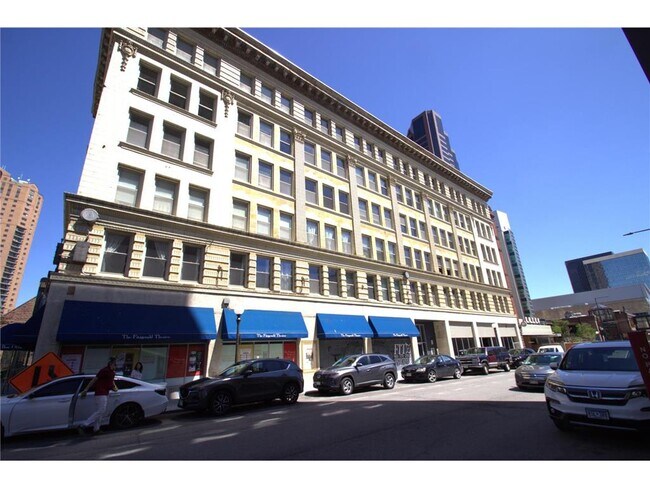 Building Photo - 488 Wabasha St N