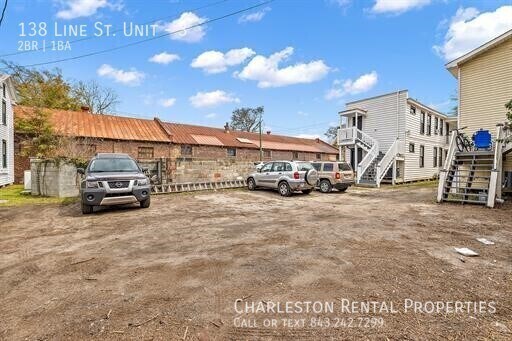 Building Photo - 138 Line St