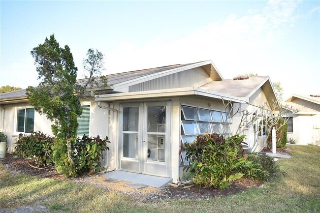 Building Photo - 1906 Canterbury Ln