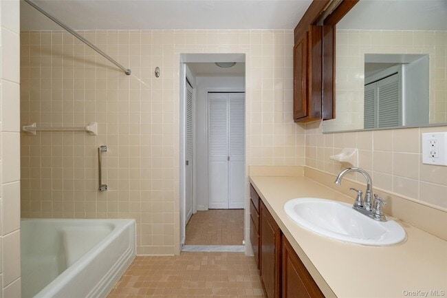 Building Photo - 54 Bennett Common Way