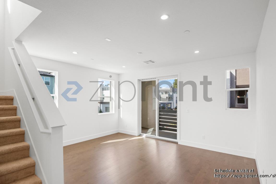 Building Photo - 3102 Seashell Ter