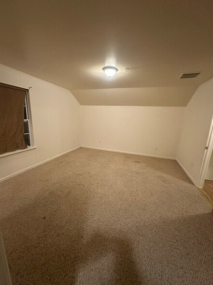 Building Photo - 309 Vine Ave