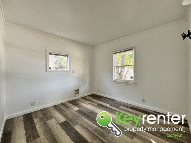 Building Photo - Fully Remodeled Tacoma Home with Detached ...