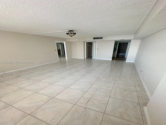 Building Photo - 6039 Collins Ave