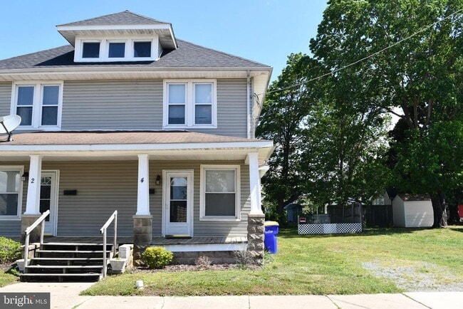 Building Photo - 4 E Milby St
