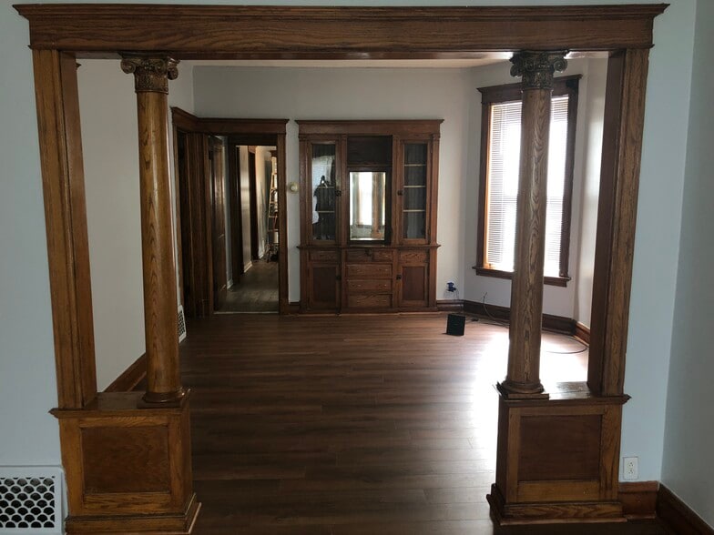 Building Photo - 6833 S Ada St