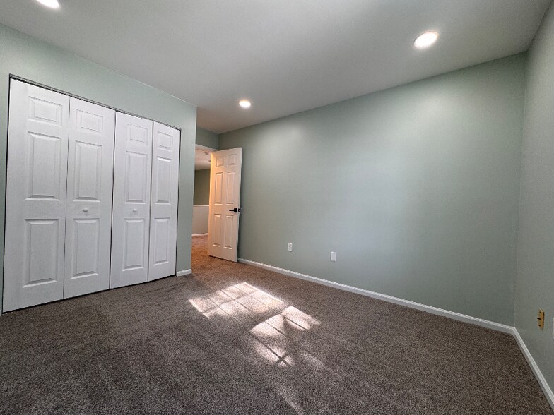 Building Photo - 106 Franklin Ct