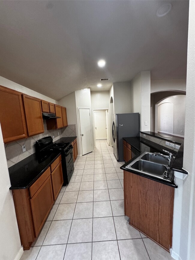 Building Photo - 9311 Camelia Crest Ln