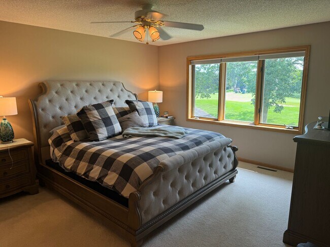 Building Photo - Gorgeous 3Br/3Ba Executive Home w/Over 3,0...