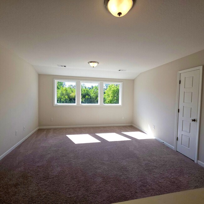 Building Photo - 8824 Sullivans Dr