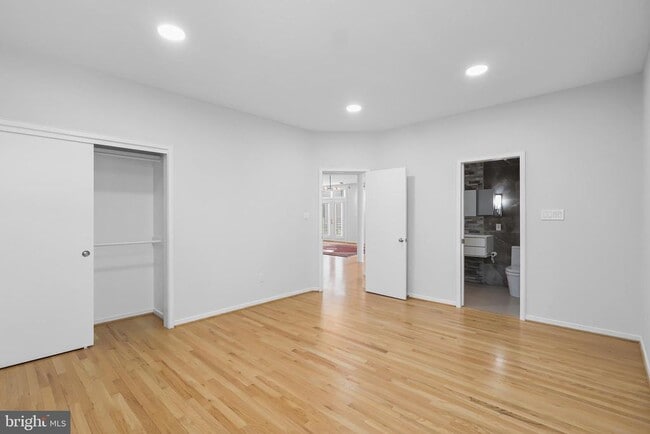 Building Photo - 1460 Waterfront Rd