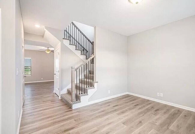 Building Photo - Beautiful 4 bedroom in Blue Springs! Comin...