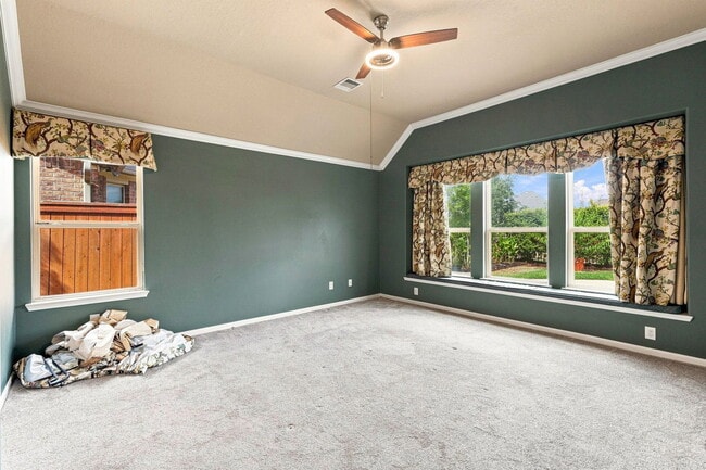 Building Photo - 17915 Creek Bluff Ln