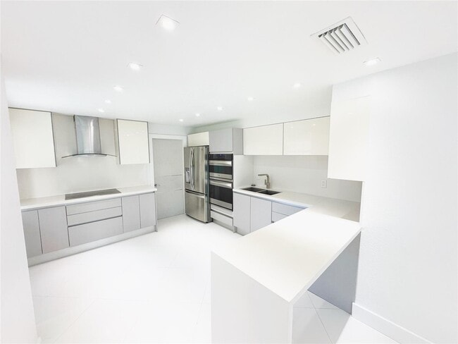 Building Photo - 1549 Barcelona Way