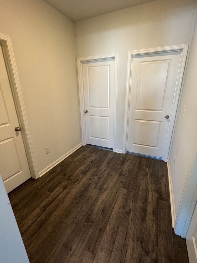 Building Photo - 1032 Hawks Nest Ln