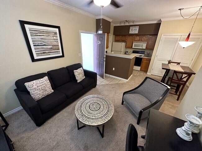 Building Photo - 1 Bed 1 Bath located at Casa De Soledad!