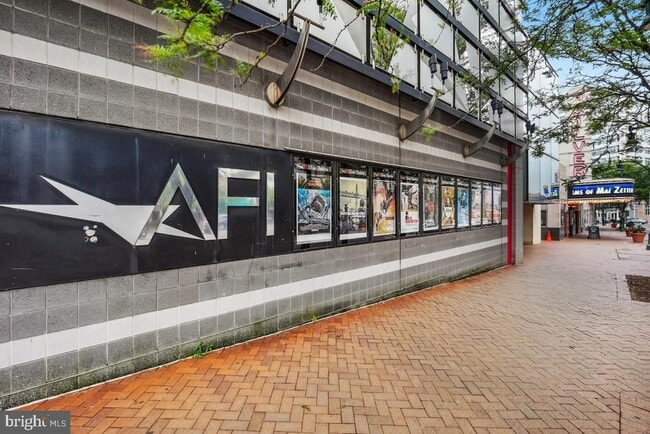 Building Photo - 7607 Eastern Ave NW