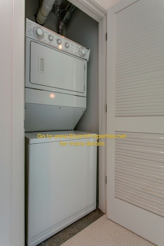 Building Photo - Nashville - Downtown 1-Bedroom Condo