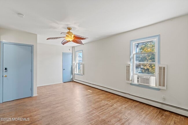 Building Photo - 1105 Emory St