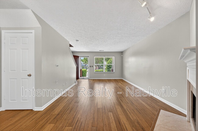 Building Photo - 3271 Harpeth Springs Dr