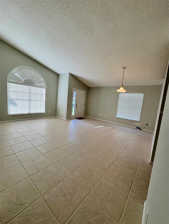 Building Photo - 592 Tall Oaks Terrace