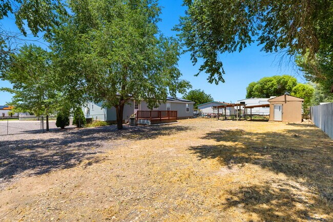 Building Photo - 24255 N Cleveland St