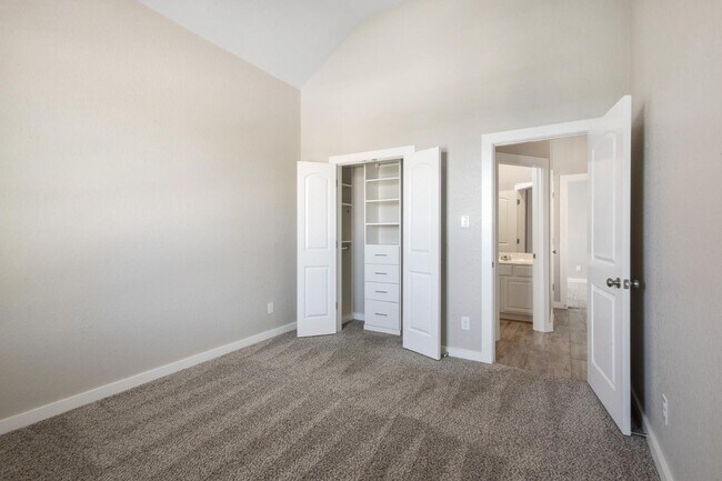 Building Photo - 1523 Nicholas Cv