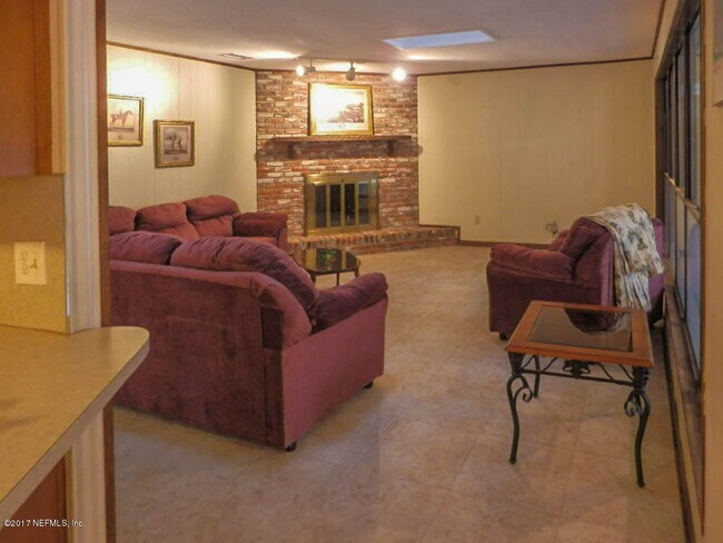 Building Photo - 13009 Bent Pine Ct E