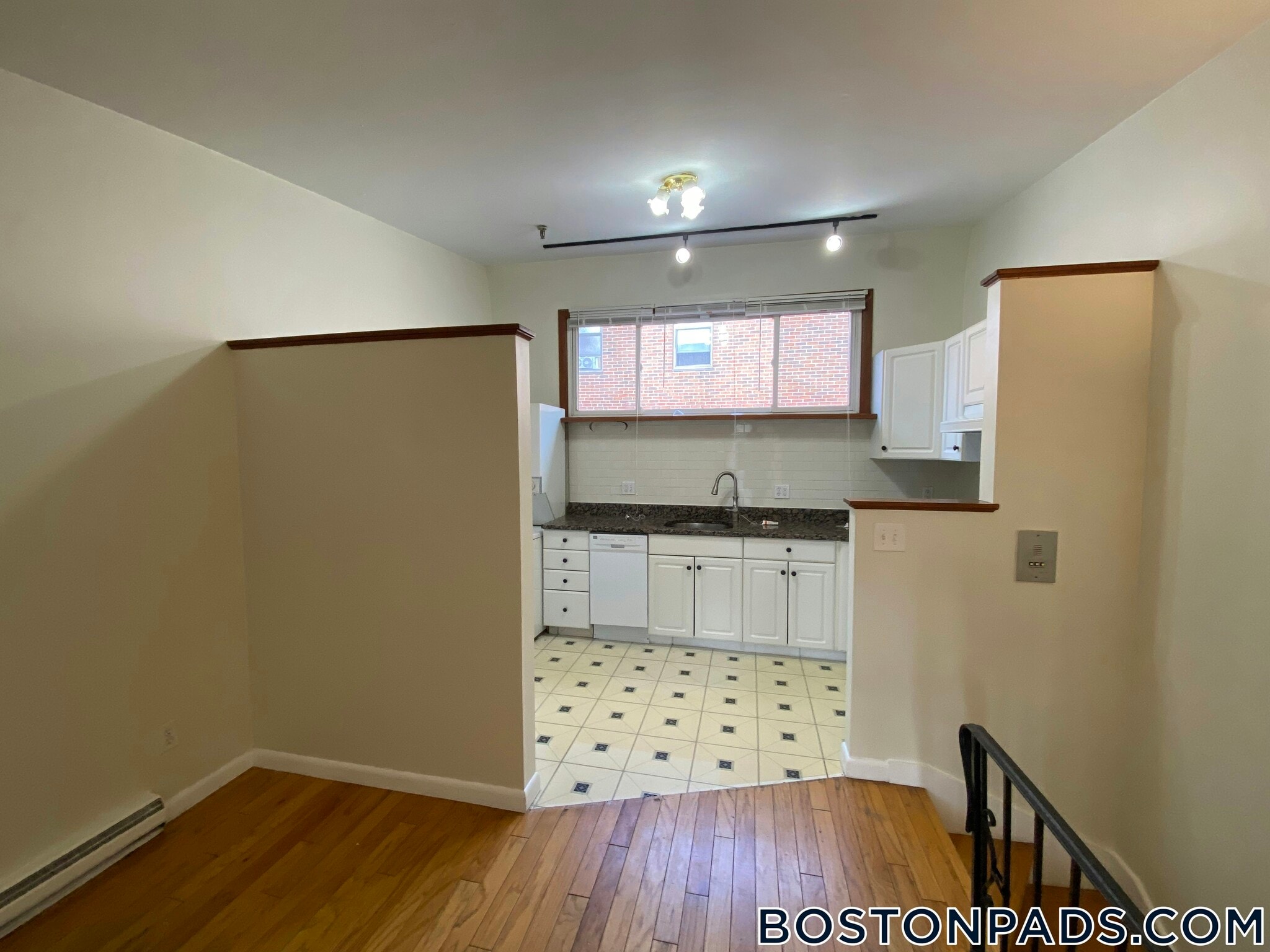 Building Photo - 49 Symphony Rd