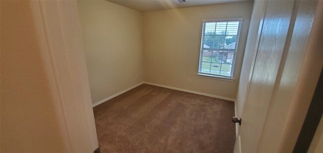 Building Photo - 2530 Remembrance Cir